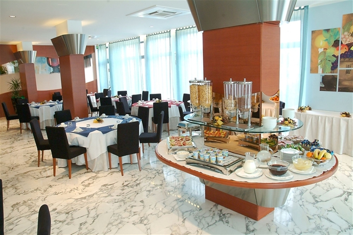 Imagen del bar/restaurante del Hotel Best Western Nettuno. Foto 5