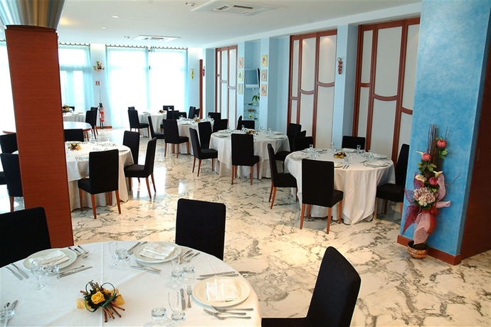 Imagen del bar/restaurante del Hotel Best Western Nettuno. Foto 6