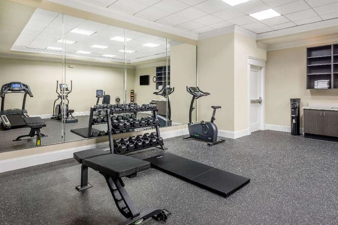 Imagen de los interiores del Hotel Best Western New Orleans East. Foto 17