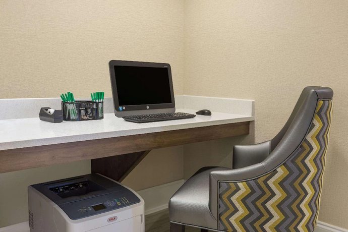 Imagen de los interiores del Hotel Best Western New Orleans East. Foto 19