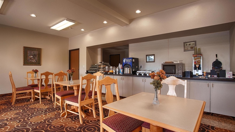 Imagen del bar/restaurante del Hotel Best Western Northwest Inn. Foto 3