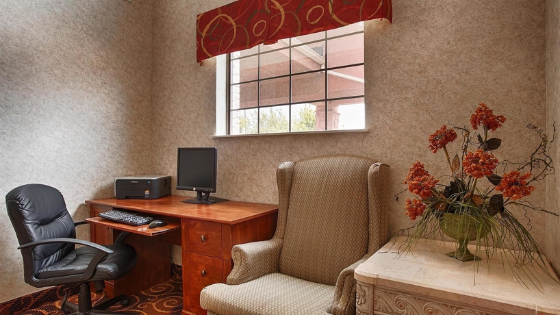Imagen de los interiores del Hotel Best Western Northwest Inn. Foto 9
