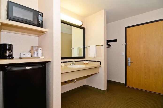 Imagen de la habitación del Hotel Best Western Oak Meadows Inn. Foto 4