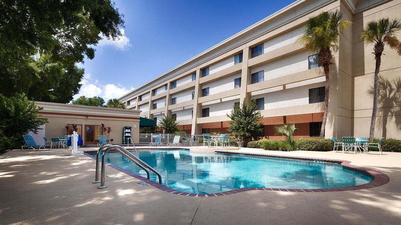 Imagen de la piscina del Hotel Best Western Ocala Park Centre. Foto 16