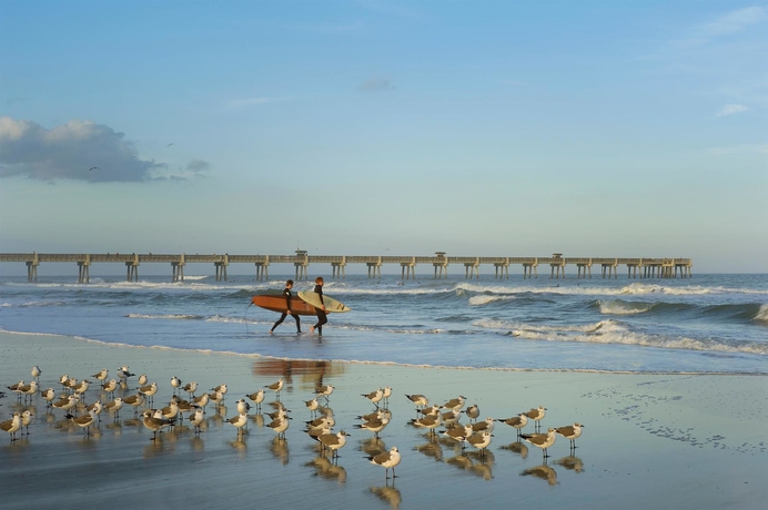 Imagen de los exteriores del Hotel Best Western Oceanfront. Foto 12