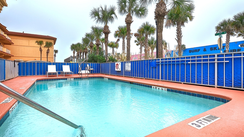 Imagen de la piscina del Hotel Best Western Oceanfront. Foto 16