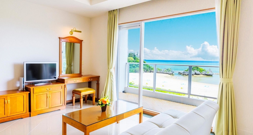 Imagen de la habitación del Hotel Best Western Okinawa Onna Beach. Foto 8