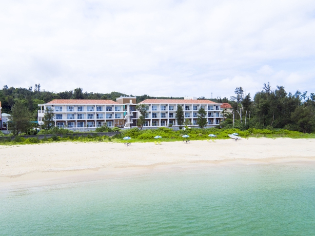 Imagen de los exteriores del Hotel Best Western Okinawa Onna Beach. Foto 10