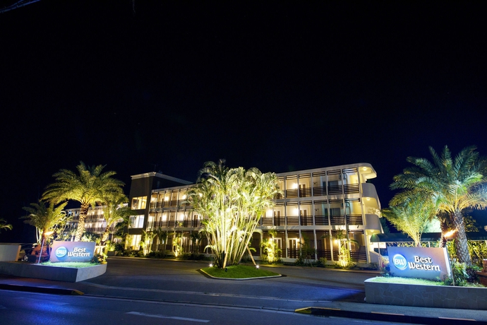 Imagen de los exteriores del Hotel Best Western Okinawa Onna Beach. Foto 11