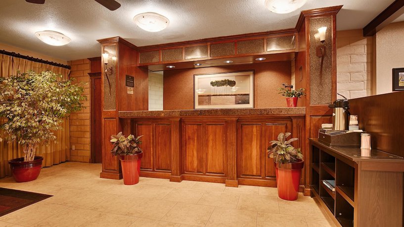 Imagen de los interiores del Hotel Best Western Orchard Inn. Foto 17