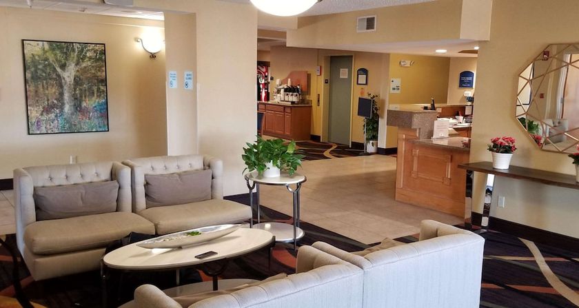 Imagen de los interiores del Hotel Best Western Oswego. Foto 11