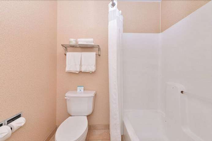 Imagen de la habitación del Hotel Best Western Oswego. Foto 10