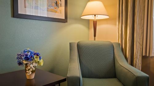 Imagen de la habitación del Hotel Best Western PLUS University Inn Marion. Foto 5