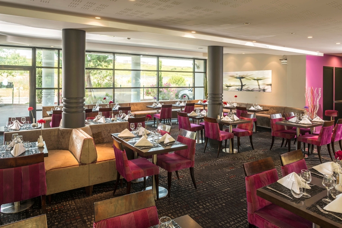 Imagen del bar/restaurante del Hotel Best Western PLUS de l'Arbois. Foto 3