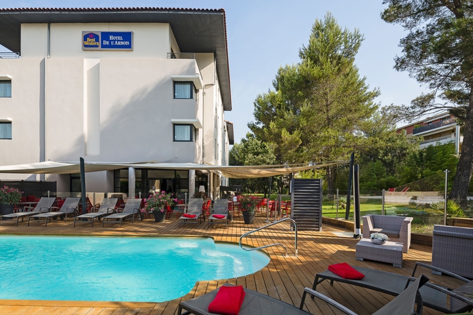 Imagen de la piscina del Hotel Best Western PLUS de l'Arbois. Foto 15