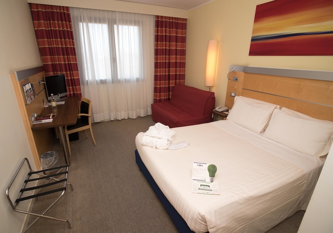 Imagen de la habitación del Hotel Best Western Palace Inn. Foto 6