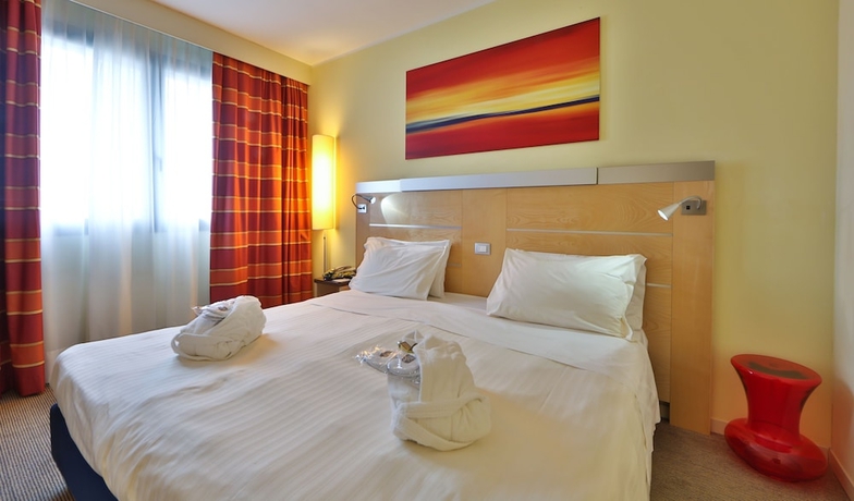 Imagen de la habitación del Hotel Best Western Palace Inn. Foto 10