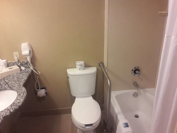 Imagen de la habitación del Hotel Best Western Palm Beach Lakes. Foto 10
