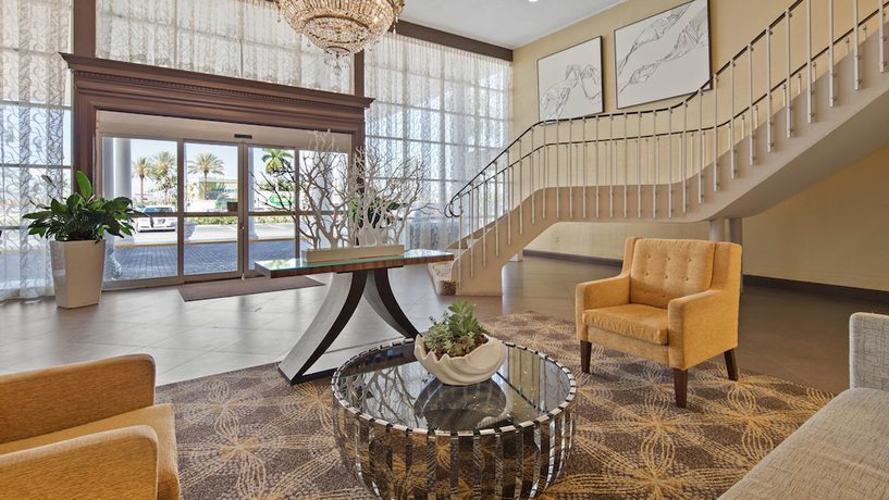 Imagen de los interiores del Hotel Best Western Palm Beach Lakes. Foto 20