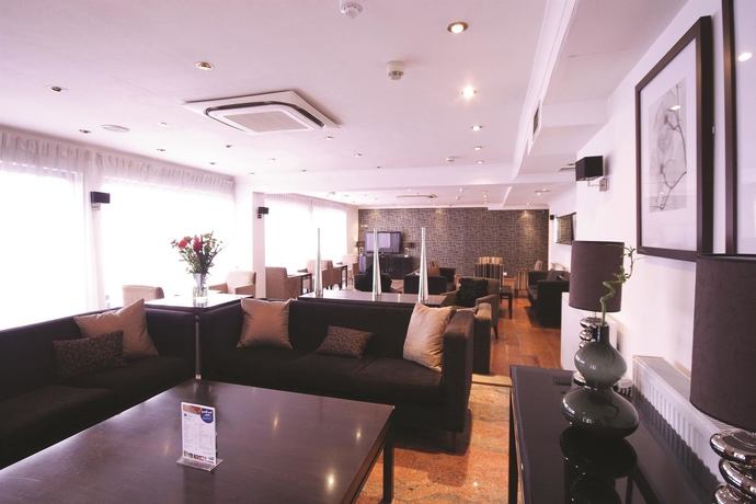 Imagen del bar/restaurante del Hotel Best Western Palm. Foto 2