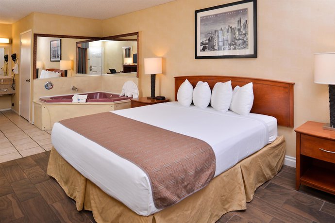 Imagen de la habitación del Hotel Best Western Palm Garden Inn. Foto 5