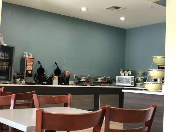 Imagen del bar/restaurante del Hotel Best Western Palo Duro Canyon Inn and Suites. Foto 5