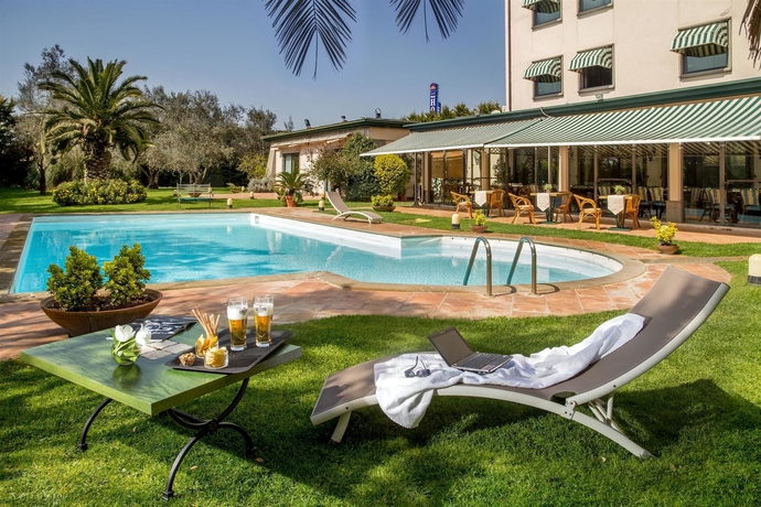 Imagen de la piscina del Hotel Best Western Park, Fiano Romano. Foto 16