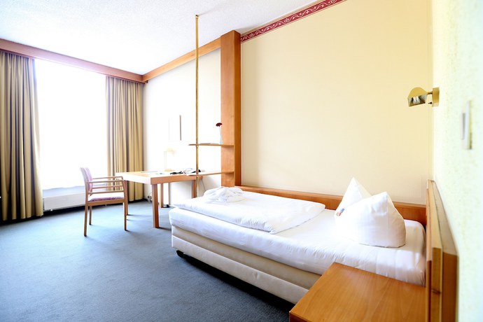 Imagen de la habitación del Hotel Best Western Parkhotel Brehna-Halle. Foto 12