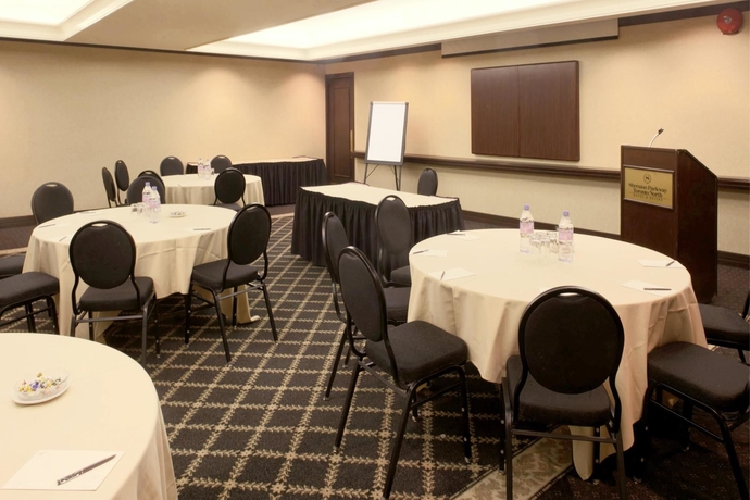 Imagen de los interiores del Hotel Best Western Parkway. Foto 11