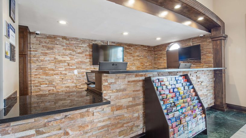 Imagen de los interiores del Hotel Best Western Pasadena Royale Inn and Suites. Foto 18