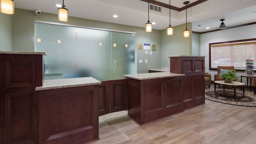 Imagen de los interiores del Hotel Best Western Patriots Point. Foto 17