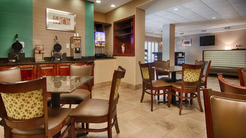 Imagen del bar/restaurante del Hotel Best Western Pawleys Island. Foto 4