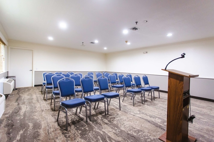 Imagen de los interiores del Hotel Best Western Pearland Inn. Foto 14