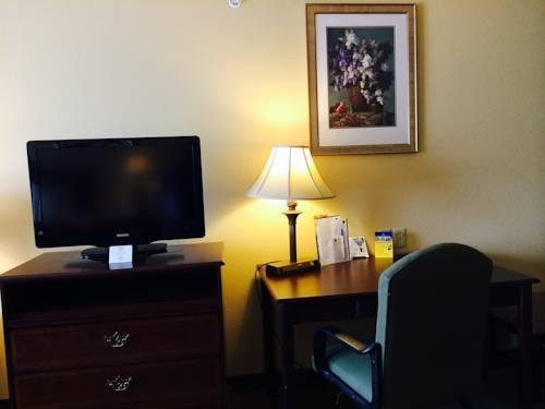 Imagen de la habitación del Hotel Best Western Penn-ohio Inn & Suites. Foto 15