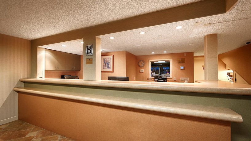 Imagen de los interiores del Hotel Best Western Petaluma Inn. Foto 18