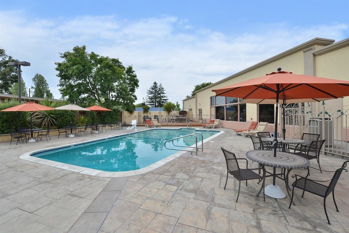Imagen de la piscina del Hotel Best Western Petaluma Inn. Foto 20