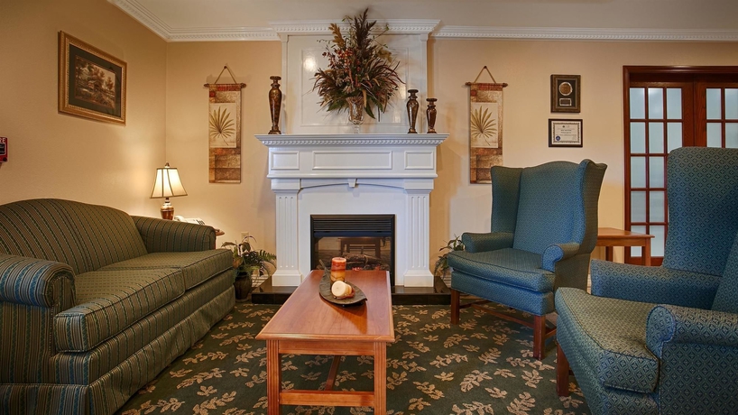 Imagen de los interiores del Hotel Best Western Pineywoods Inn. Foto 13