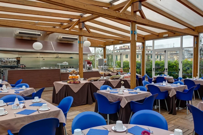 Imagen del bar/restaurante del Hotel Best Western Plaza. Foto 2