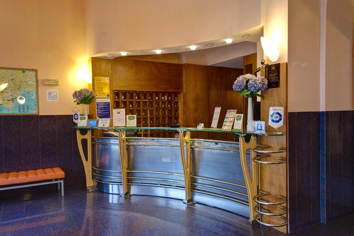 Imagen de los interiores del Hotel Best Western Plaza, N&aacute;poles. Foto 14
