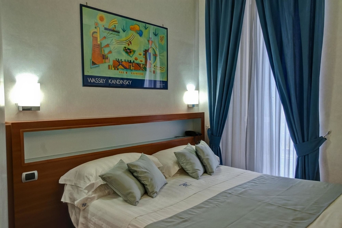 Imagen de la habitación del Hotel Best Western Plaza, N&aacute;poles. Foto 9