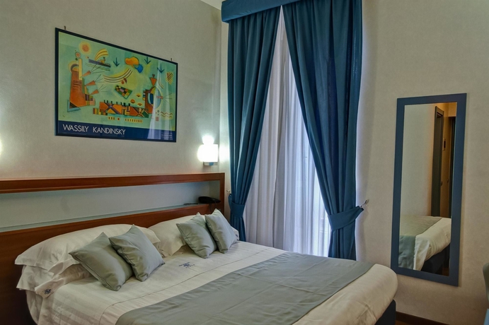 Imagen de la habitación del Hotel Best Western Plaza, N&aacute;poles. Foto 10