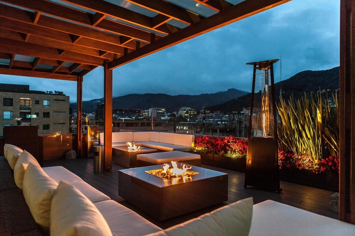 Imagen del bar/restaurante del Hotel Best Western Plus 93 Park. Foto 3