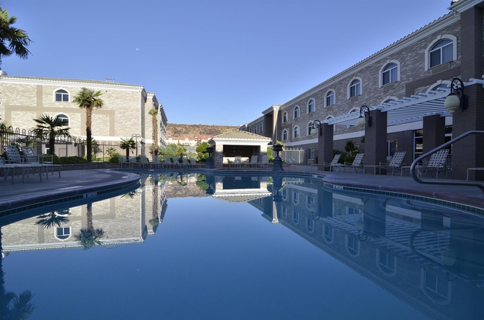 Imagen de la piscina del Hotel Best Western Plus Abbey Inn. Foto 15