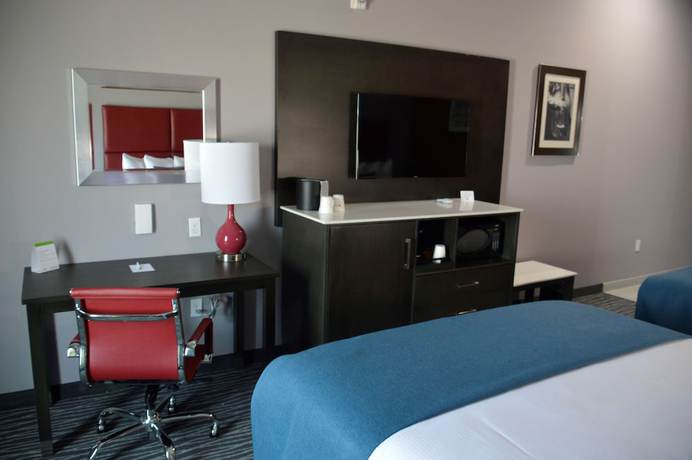 Imagen de la habitación del Hotel Best Western Plus Airport Inn & Suites. Foto 6