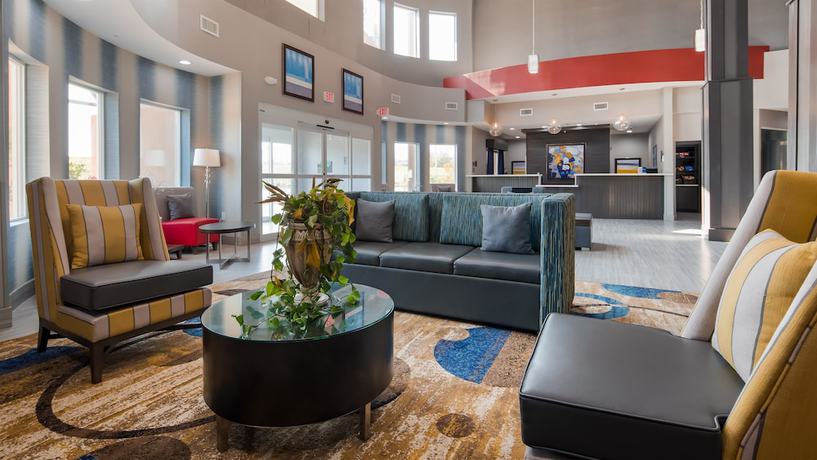 Imagen de los interiores del Hotel Best Western Plus Airport Inn & Suites. Foto 17