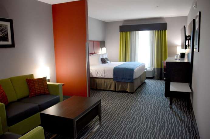 Imagen de la habitación del Hotel Best Western Plus Airport Inn & Suites. Foto 13