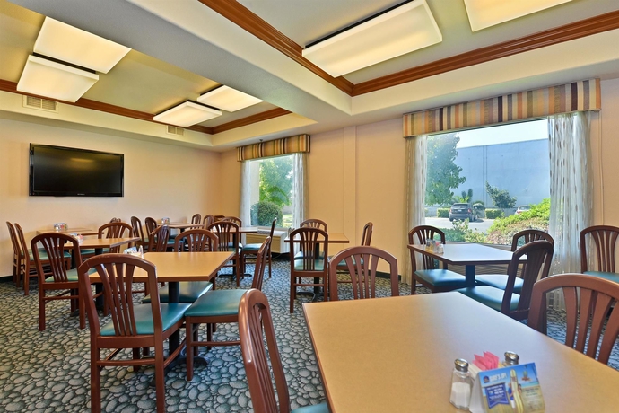 Imagen del bar/restaurante del Hotel Best Western Plus Airport Inn and Suites, Oakland. Foto 3