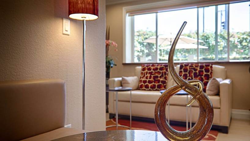 Imagen de los interiores del Hotel Best Western Plus Airport Plaza. Foto 18