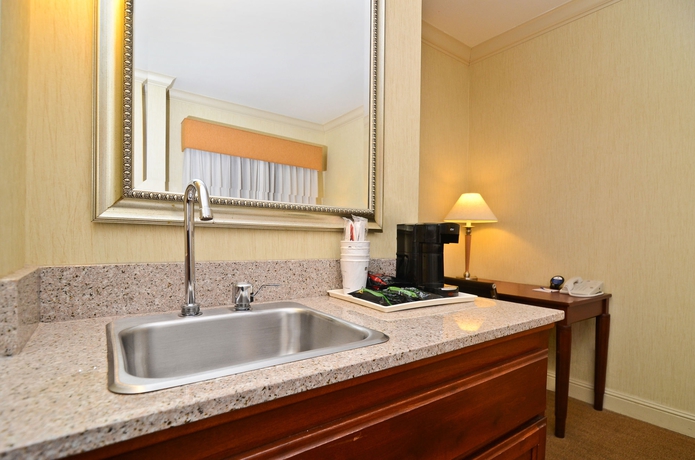 Imagen de la habitación del Hotel Best Western Plus All Suites Inn. Foto 6