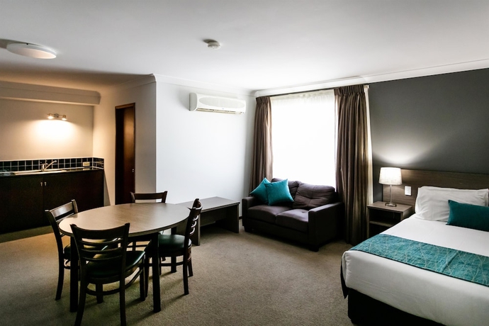 Imagen de la habitación del Hotel Best Western Plus Ambassador Orange. Foto 7